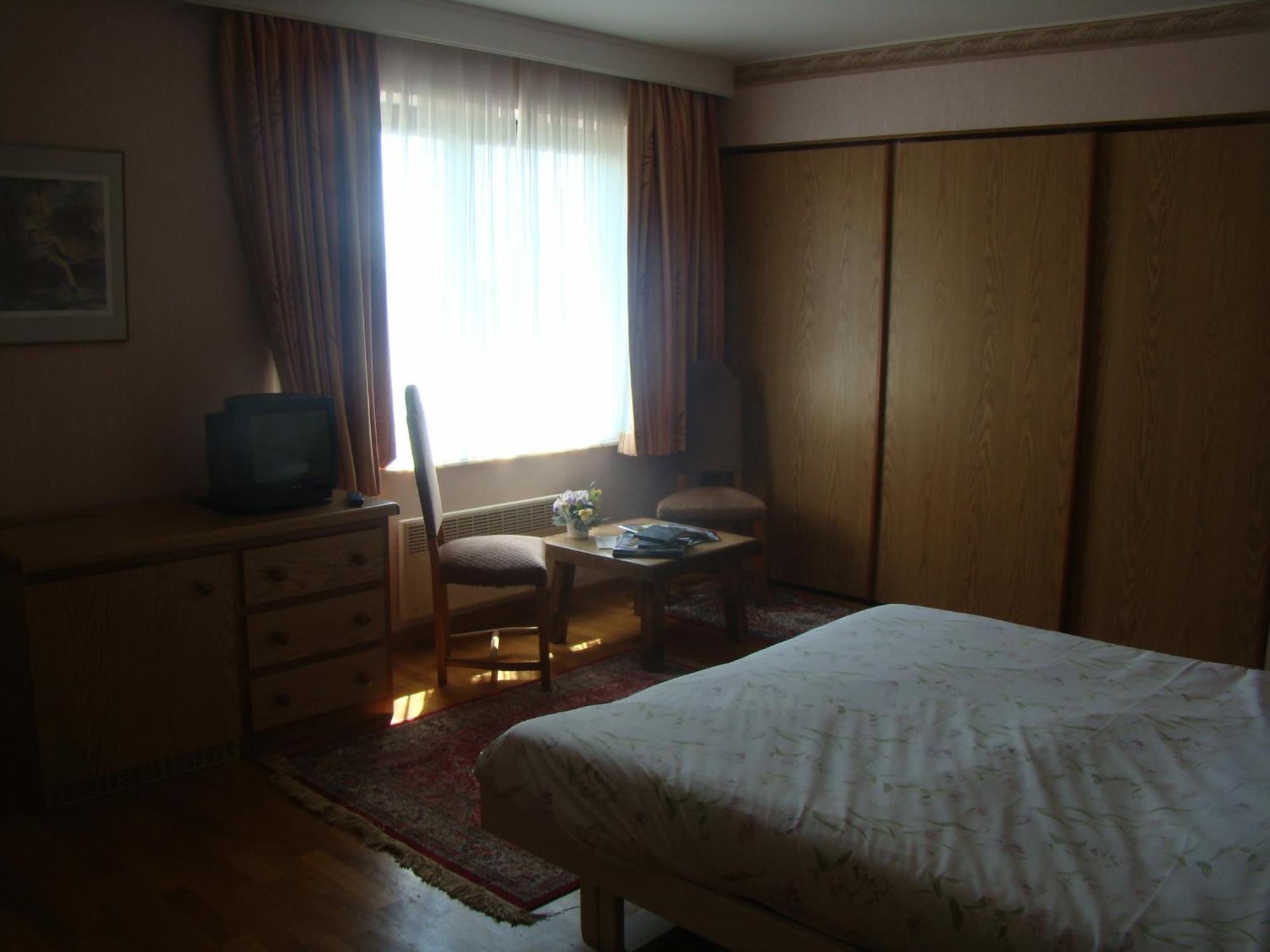 Hotel Restaurant N 4 마르테란제 외부 사진