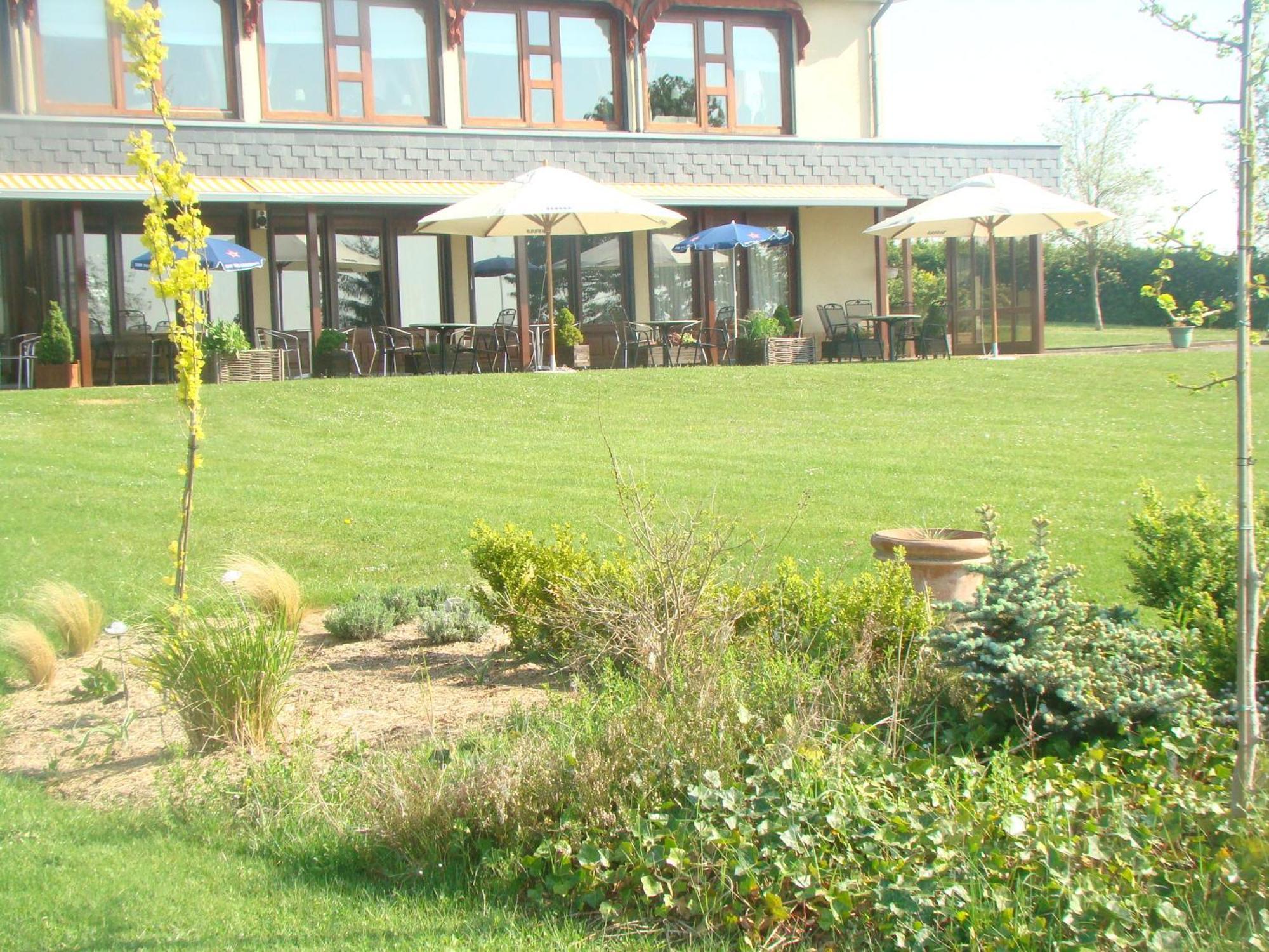 Hotel Restaurant N 4 마르테란제 외부 사진