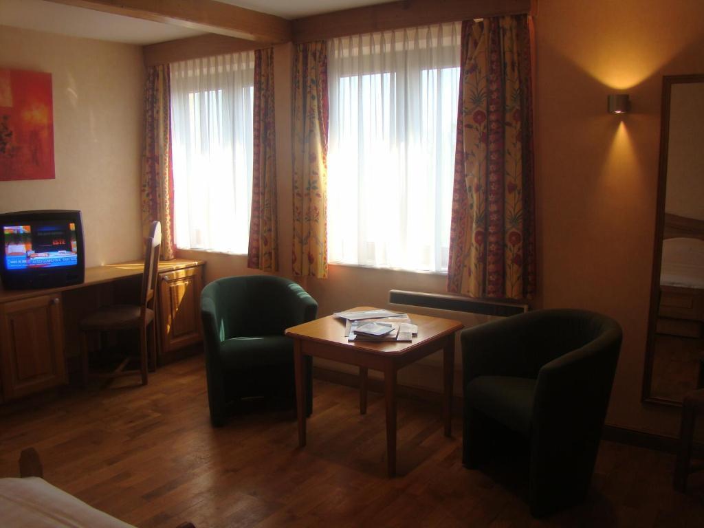 Hotel Restaurant N 4 마르테란제 외부 사진